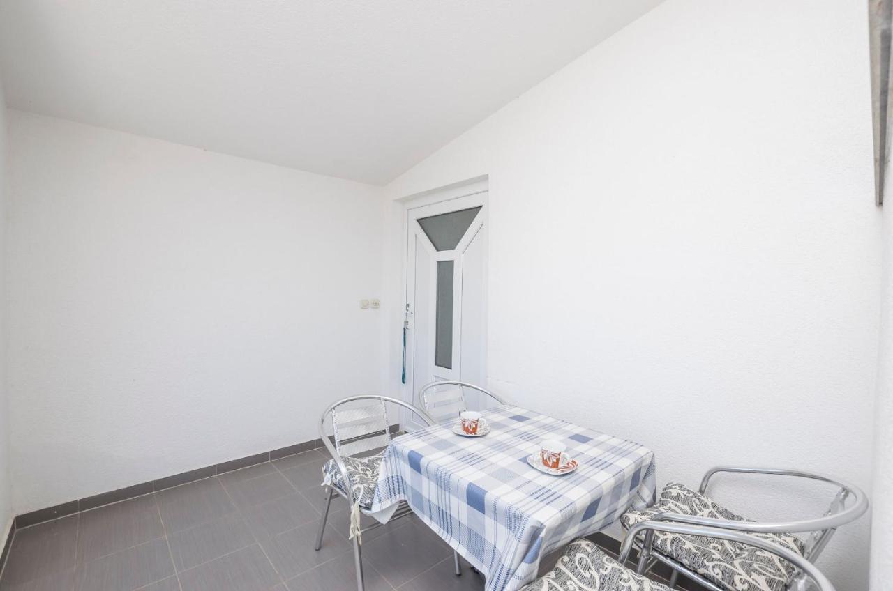 Apartments Ivan Vir Bilik gambar